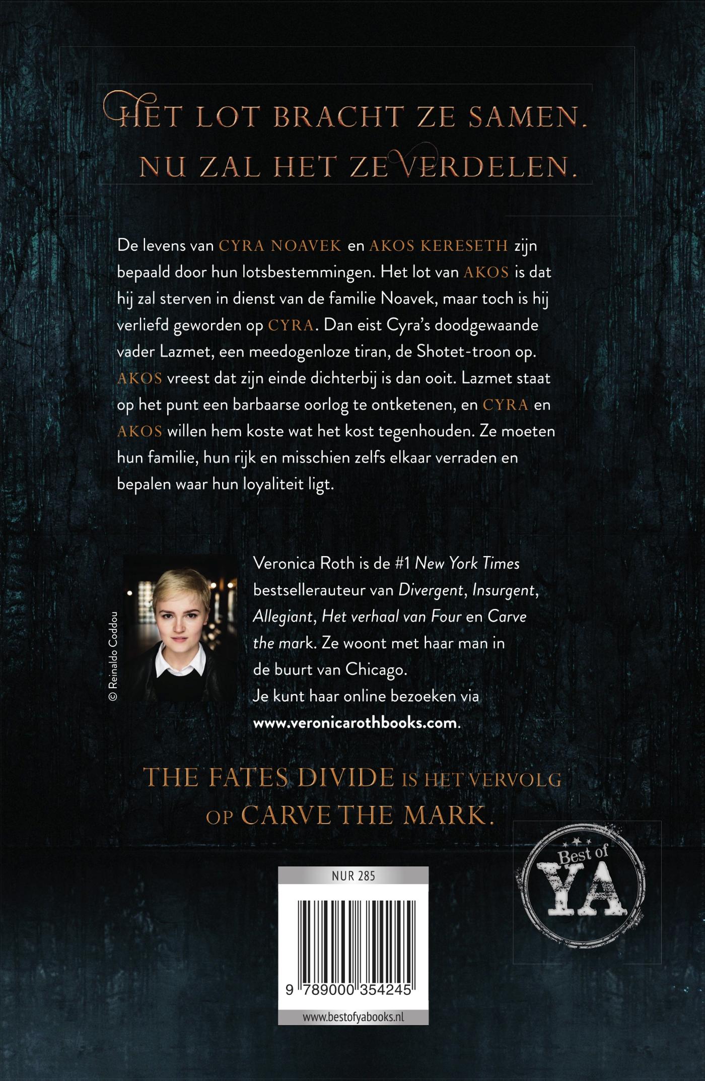 Achterkant van The fates divide