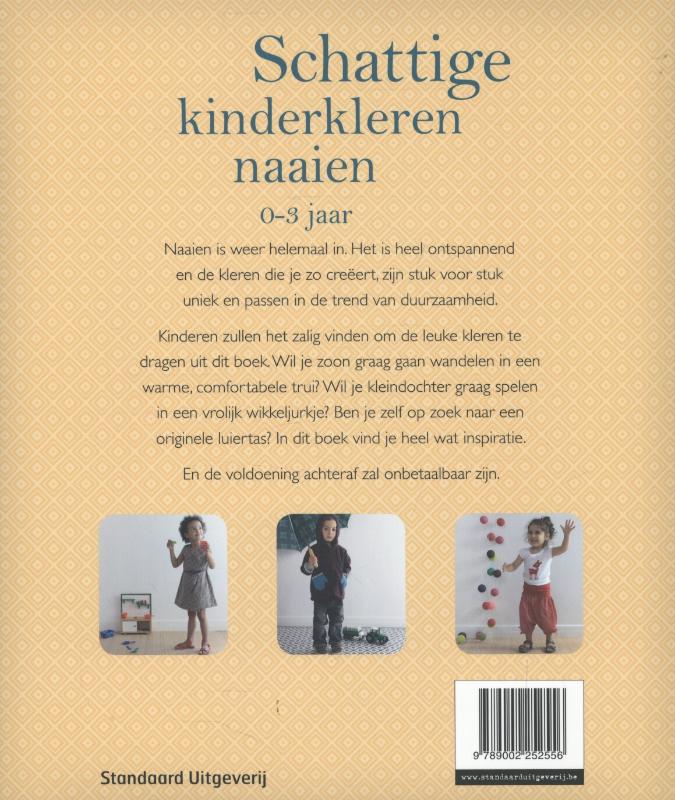 Achterkant van Schattige kinderkleren naaien