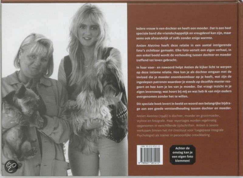 Achterkant van Dochter & moeder