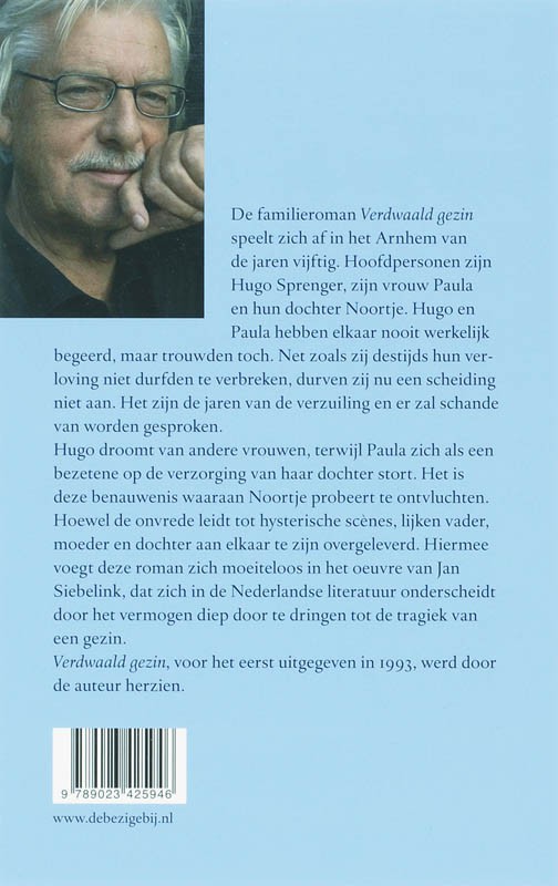 Achterkant van Verdwaald gezin