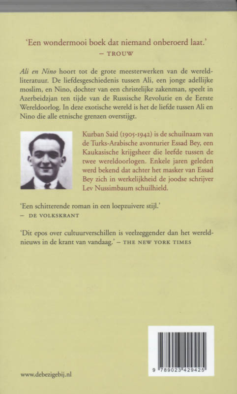 Achterkant van Ali en Nino