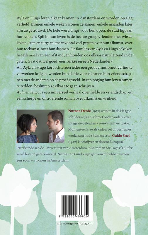 Achterkant van Ayla & Hugo