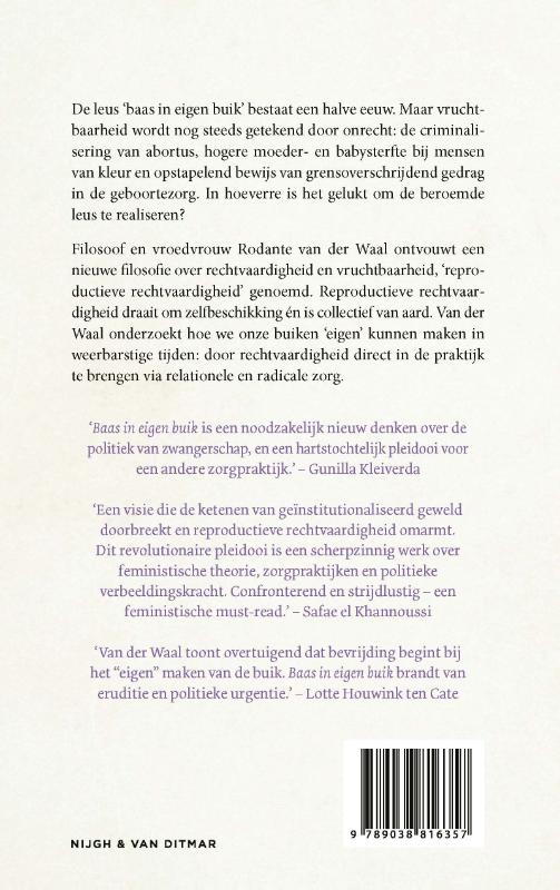 Achterkant van Baas in eigen buik