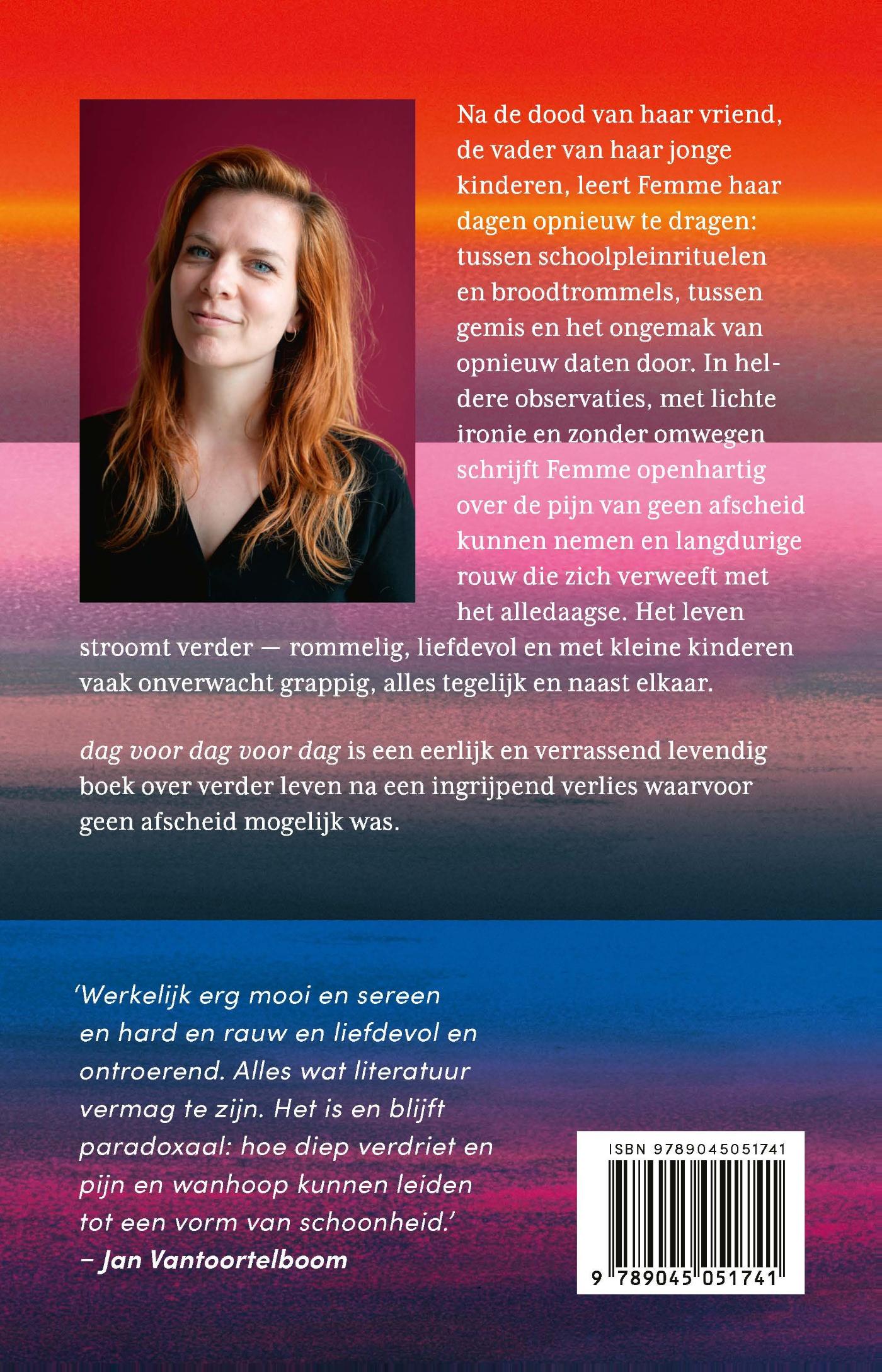 Achterkant van dag voor dag voor dag
