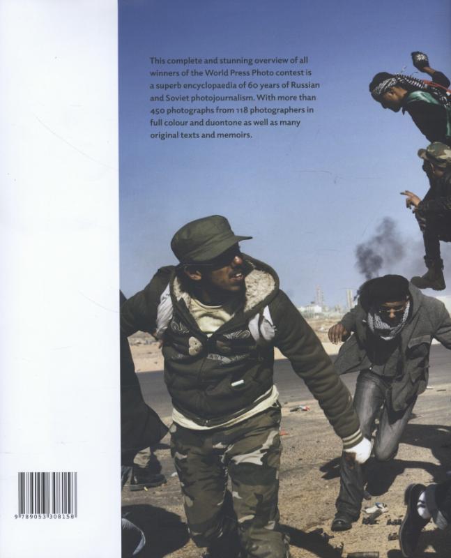 Achterkant van World press photo laureates from Russia and the Soviet Union