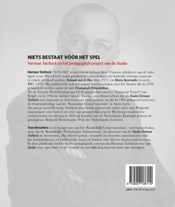 Achterkant van Niets bestaat vóór het spel