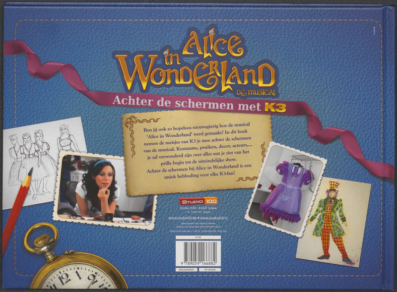 Achterkant van Alice in wonderland de musical