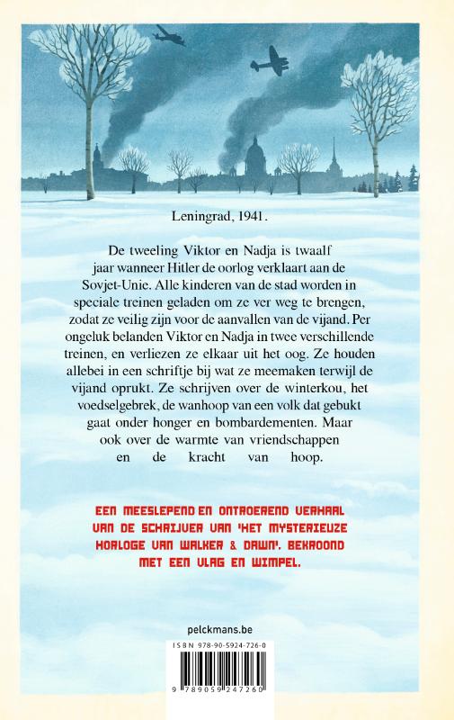 Achterkant van Twee fonkelrode sterren in de blinkend witte sneeuw