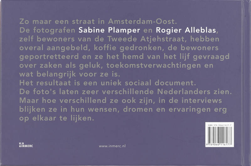 Achterkant van De wereld in een straat