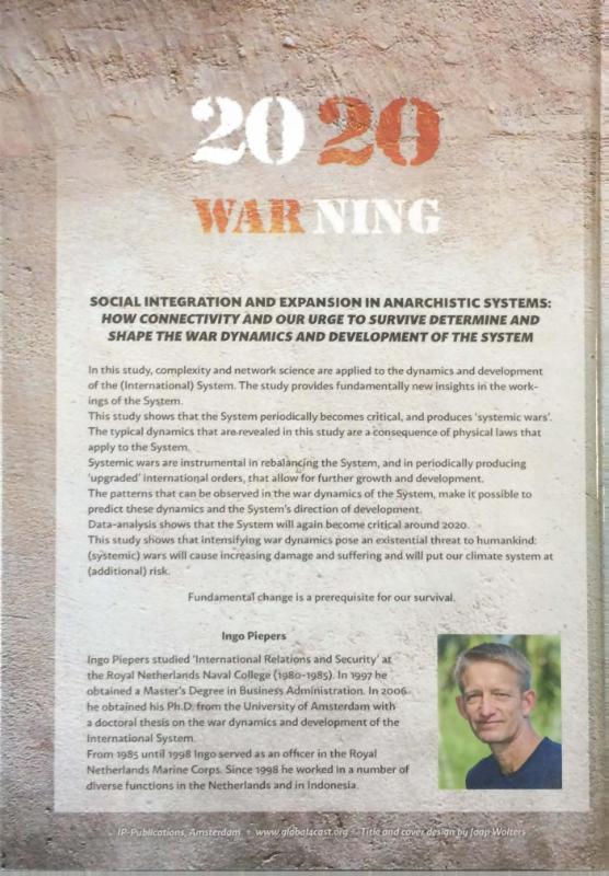 Achterkant van 2020 Warning