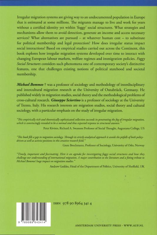 Achterkant van Foggy social structures