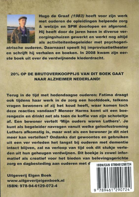 Achterkant van Terug in de tijd met hedendaagse ouderen