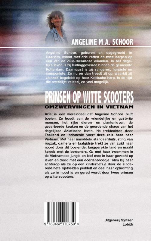 Achterkant van Prinsen op witte scooters