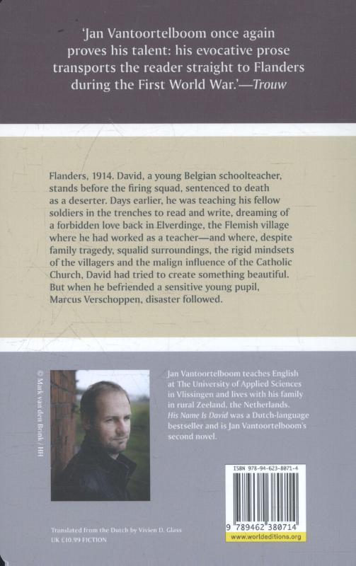 Achterkant van His name is David
