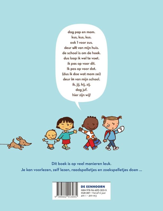 Achterkant van op zoek in een boek