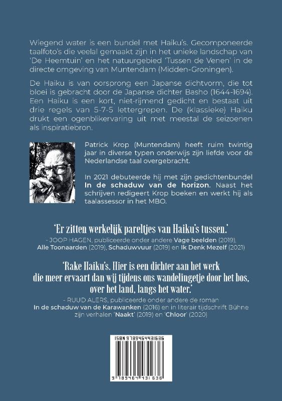 Achterkant van Wiegend water