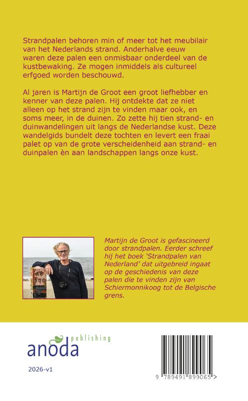 Achterkant van Struinen langs strandpalen