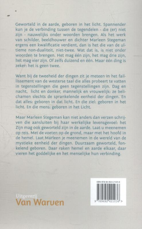 Achterkant van Geworteld in de aarde, geboren in het licht