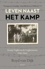 Omslag van Leven naast het kamp