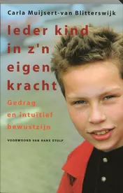 Omslag van Ieder kind in z'n eigen kracht