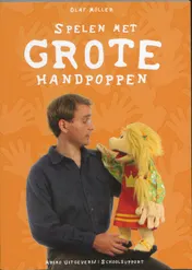 Omslag van Spelen met grote handpoppen