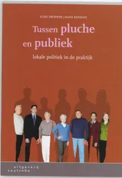 Omslag van Tussen pluche en publiek