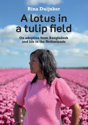 Omslag van A Lotus in a tulip field