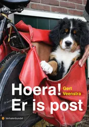 Omslag van Hoera er is post