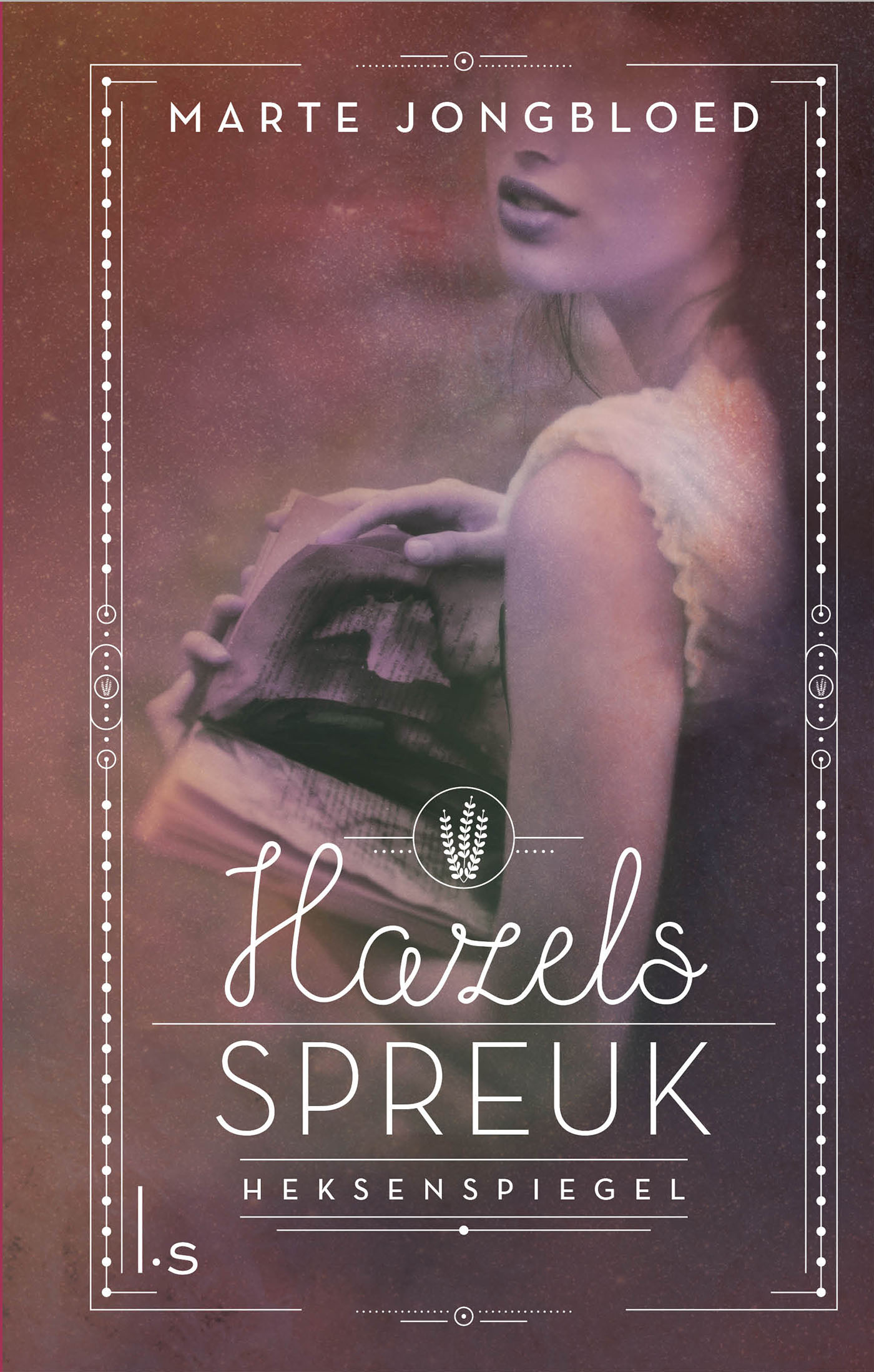 Omslag van Heksenspiegel 2 - Hazels spreuk