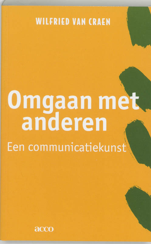 Omslag van Omgaan met anderen