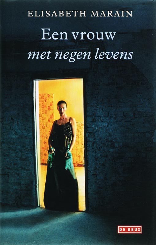 Omslag van Een vrouw met negen levens