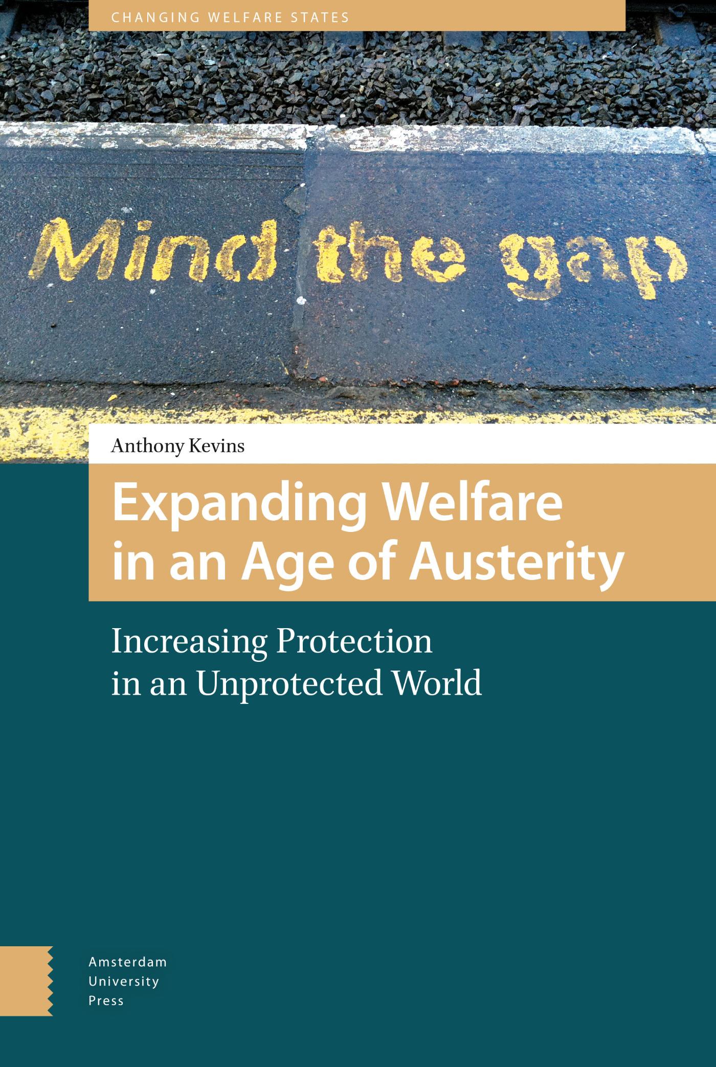 Omslag van Expanding welfare in an age of austerity