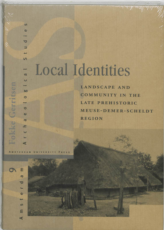 Omslag van Local identities
