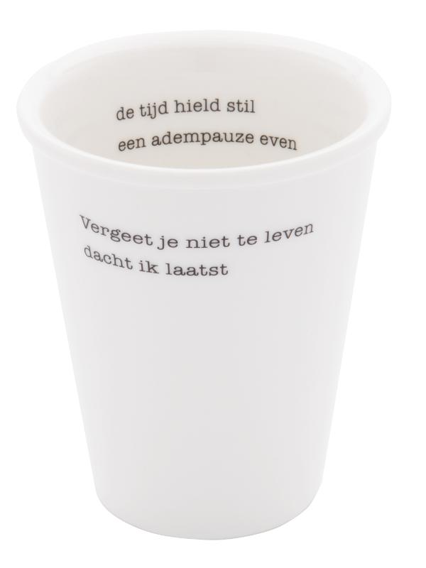 Omslag van Beker 'Vergeet je niet' Kees Hermis 5082