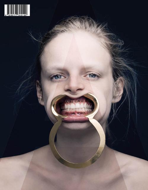 Omslag van A magazine curated by Iris van Herpen