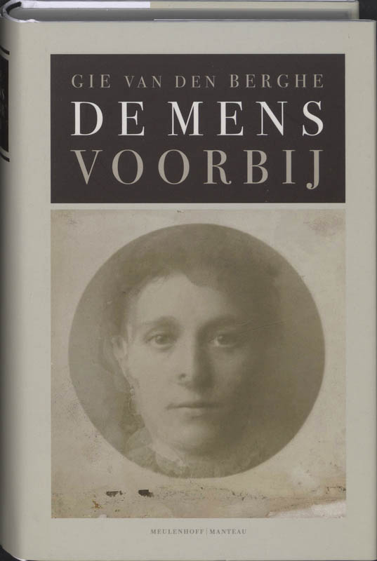 Omslag van De mens voorbij