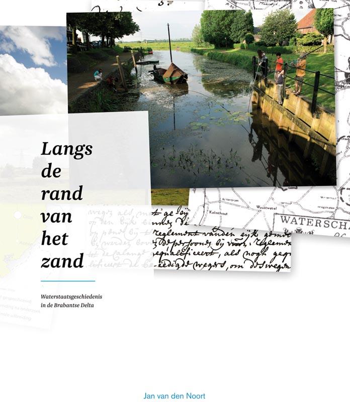 Omslag van Langs de rand van het zand