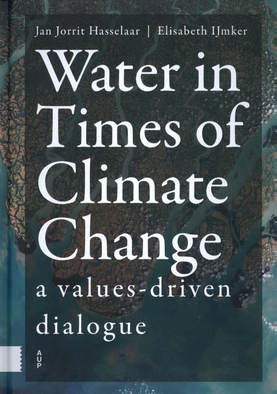 Omslag van Water in Times of Climate Changes