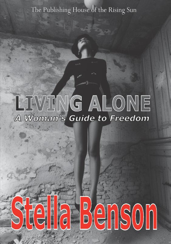 Omslag van Living Alone